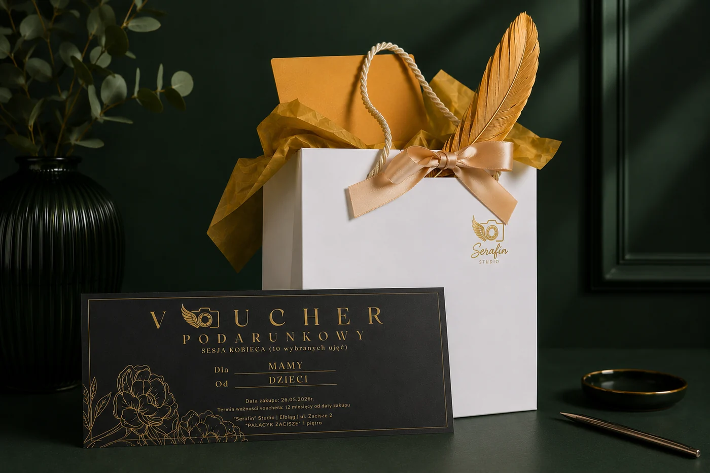 Czarny voucher podarunkowy na sesję kobiecą